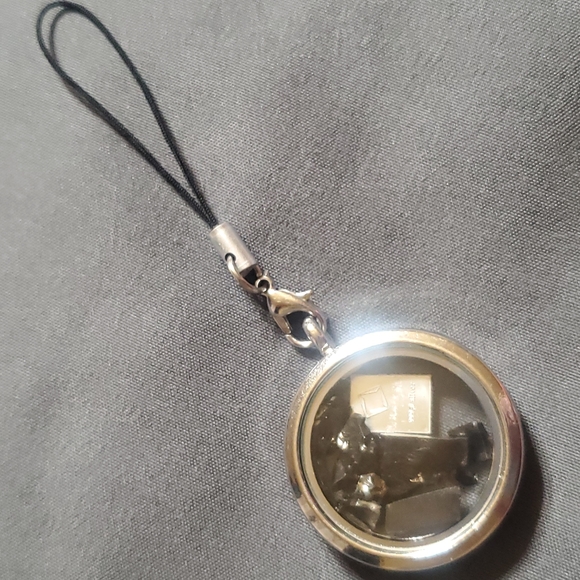 Glass locket keychain with EMF blocking shungite & Valcambi Silver 1 gram bar! - Picture 5 of 5